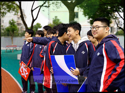 客服耳机与信息图标组合